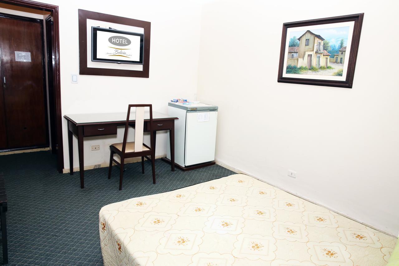 Hotel Bolivia ซานตาครูซเดอลาเซียร์รา ภายนอก รูปภาพ